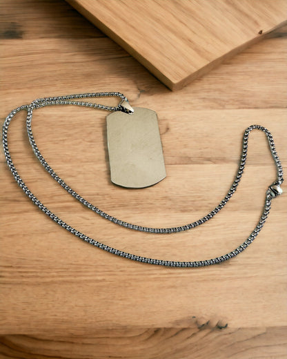 Halskæde med Dog Tag "Tre Nuancer af Stil" - ID-brik - Elegant Vedhæng i Rustfrit Stål med Mulighed for Gravering