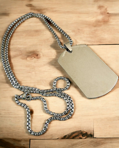 Halskæde med Dog Tag "Tre Nuancer af Stil" - ID-brik - Elegant Vedhæng i Rustfrit Stål med Mulighed for Gravering