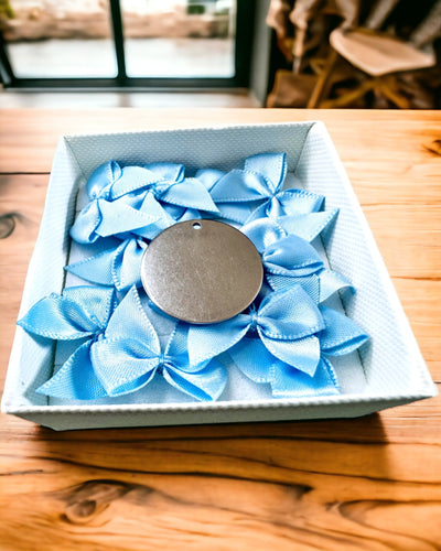 Rundt Vedhæng i Rustfrit Stål til gave med mulighed for Personalisering, gravering