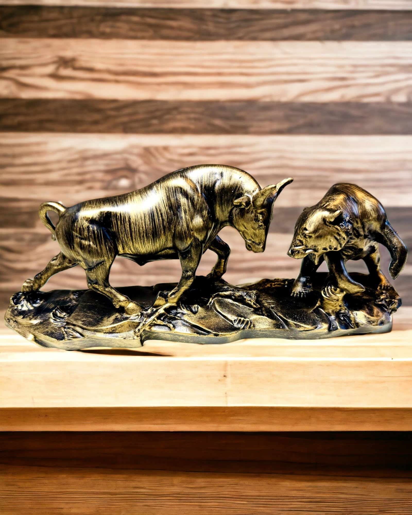 Skulptur "To rivaler" - Tyr og Bjørn - Symbolik for Finansmarkedet, Mulighed for Gravering - kobberfarvet