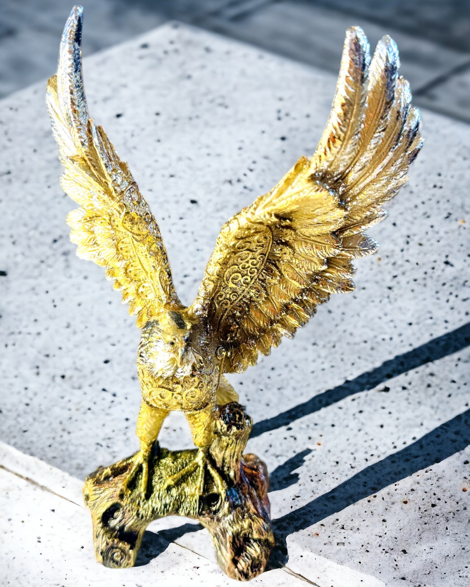 Statuette "Złoty Orzeł" med Personaliseringsmulighed - Dekoration af Harpiks