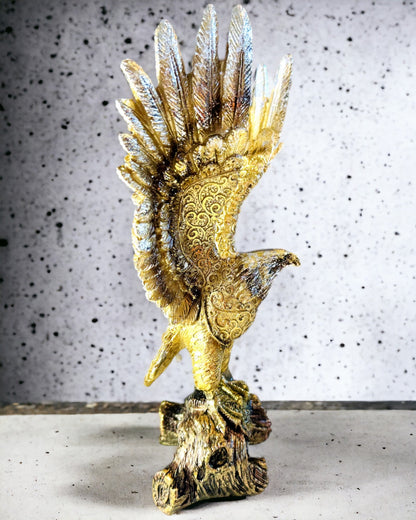 Statuette "Złoty Orzeł" med Personaliseringsmulighed - Dekoration af Harpiks