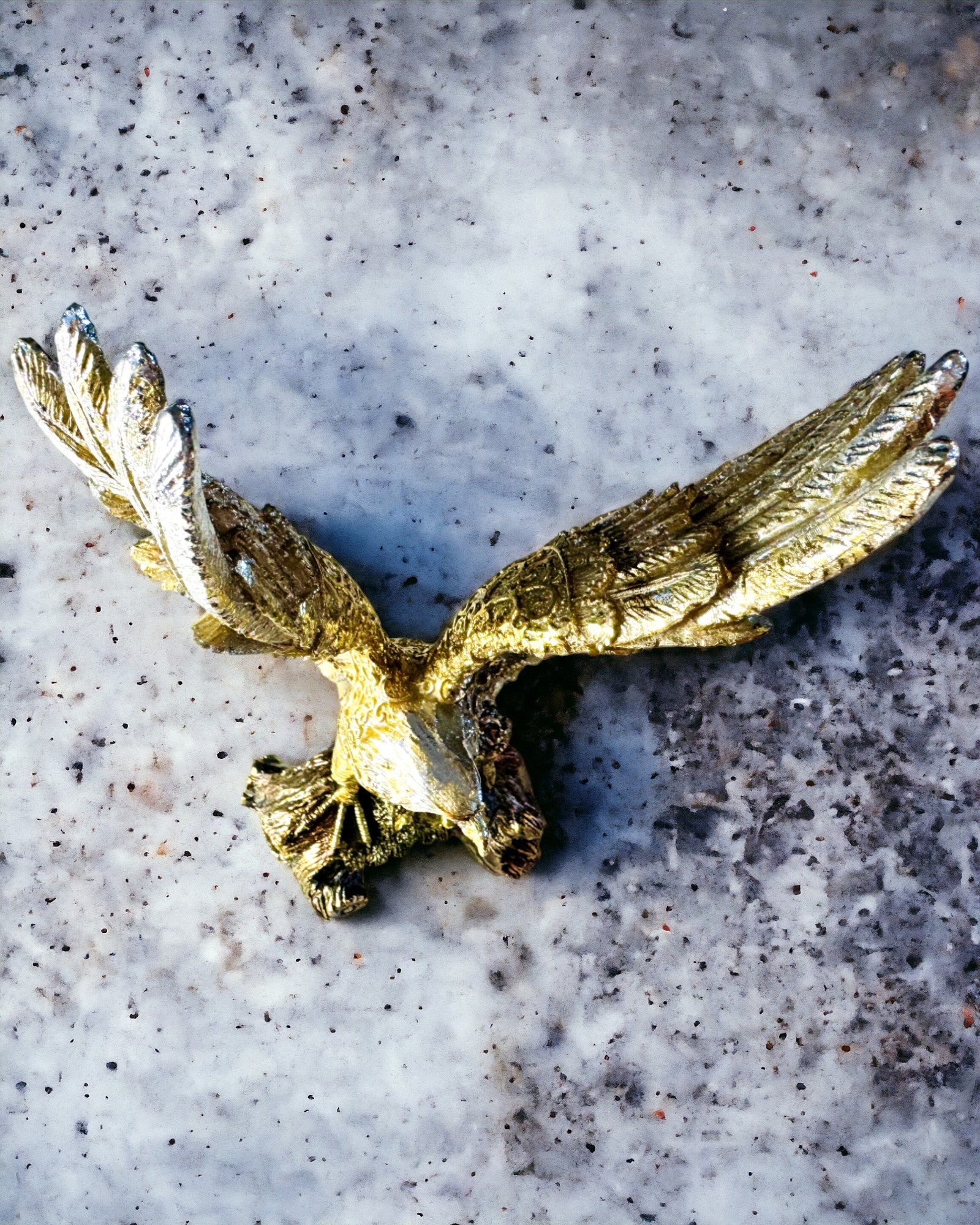 Statuette "Złoty Orzeł" med Personaliseringsmulighed - Dekoration af Harpiks