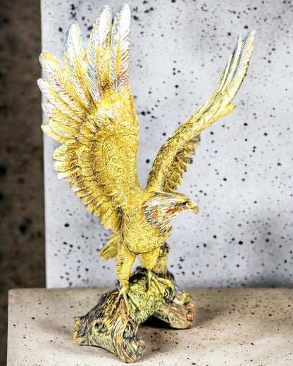 Statuette "Złoty Orzeł" med Personaliseringsmulighed - Dekoration af Harpiks