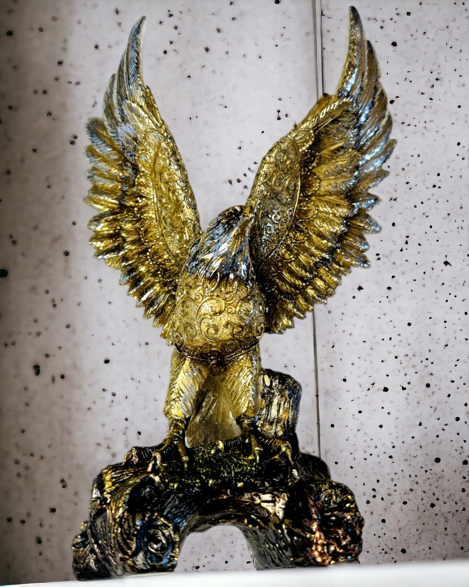 Statuette "Złoty Orzeł" med Personaliseringsmulighed - Dekoration af Harpiks