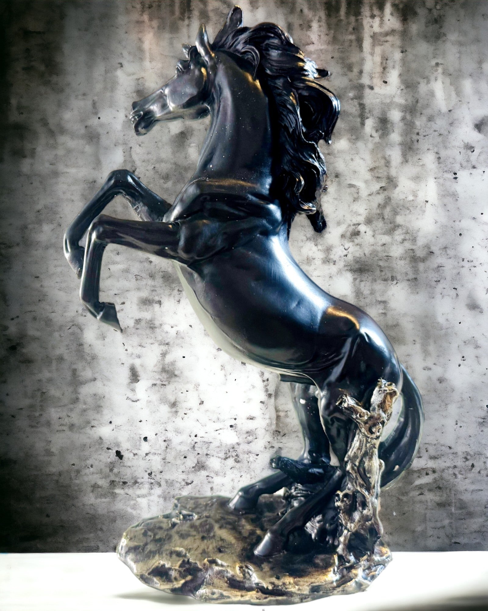 Czarna Perła - Hesteskulptur Elegance i Bevægelse - Mulighed for Gravering