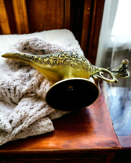 Magisk Aladdins Lampe med Gravering - Variant Skåret Guld