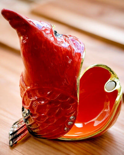 Elegant smykkeskrin formet som en kardinal med mulighed for gravering