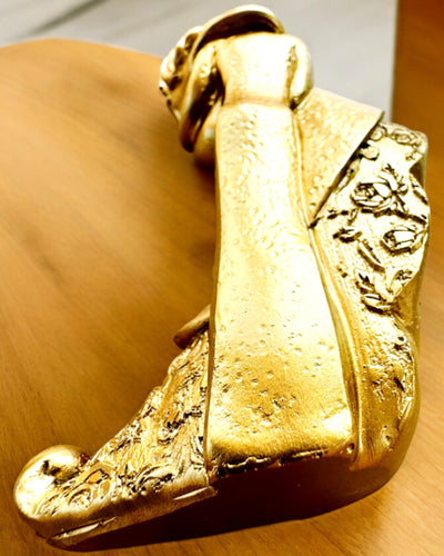 Figur "Evig Kærlighed" i guld - 11 cm, Lille Dekorationsfigur med Mulighed for Gravering