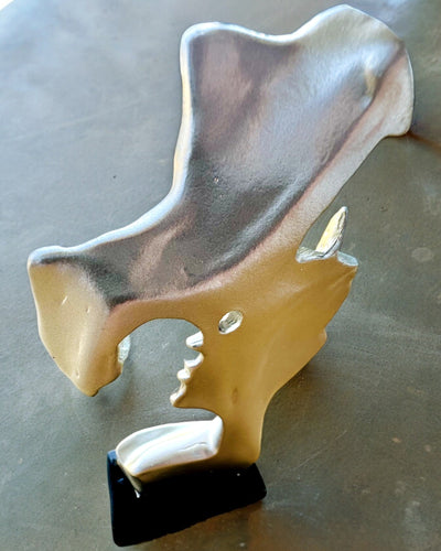 Figur "Elegance i Sten" farve sølv - Dekorativ med Mulighed for Gravering, 2 dimensioner at vælge imellem