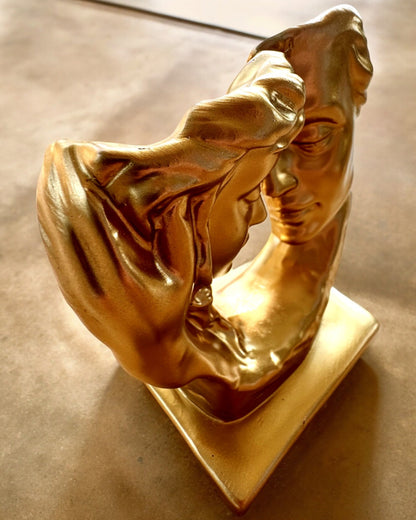 Figur "Złote Złączenie" - 13,5 cm høj, Dekorativ med Mulighed for Gravering