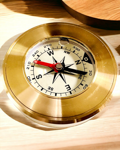 Navigationskompas med mulighed for gravering, Messing, Klassisk design – 5 cm