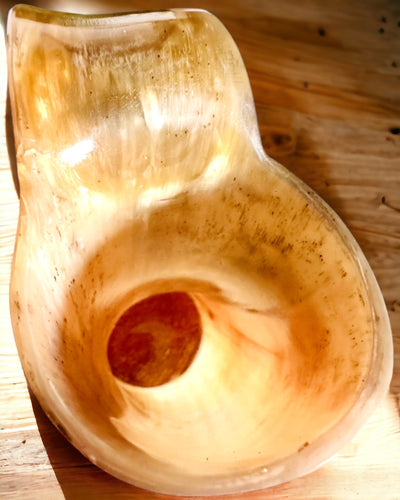 Krus 'Majstersztyk' med udskæringer og mulighed for personlig gravering - 5 farvevarianter