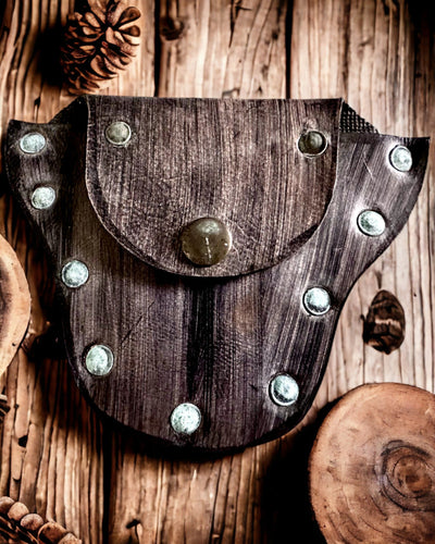 Skovgnomens Skjulte Pung - Håndlavet Lille Læderpung