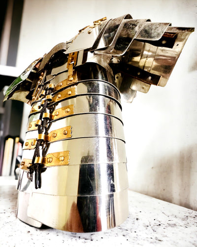 Bykrigerens Rustning - Håndlavet, Mulighed for Gravering, Højde Cirka 40 cm