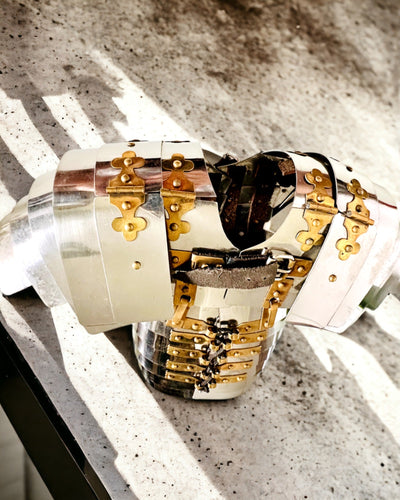 Bykrigerens Rustning - Håndlavet, Mulighed for Gravering, Højde Cirka 40 cm