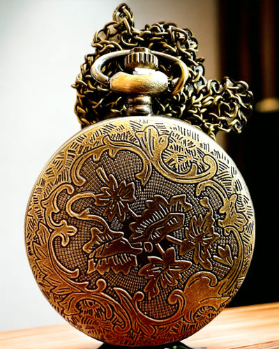 Lommeur Skovvogter - Elegant Ur med Hjortemotiv, mulighed for personliggørelse med gravering