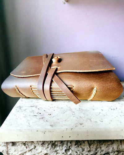 Notatbog Premium "RetroNotes" – Elegant notesbog i Ægte Læder - 200 sider, 120g, notesbog, skitsebog, brun farve, personalisering med gravering