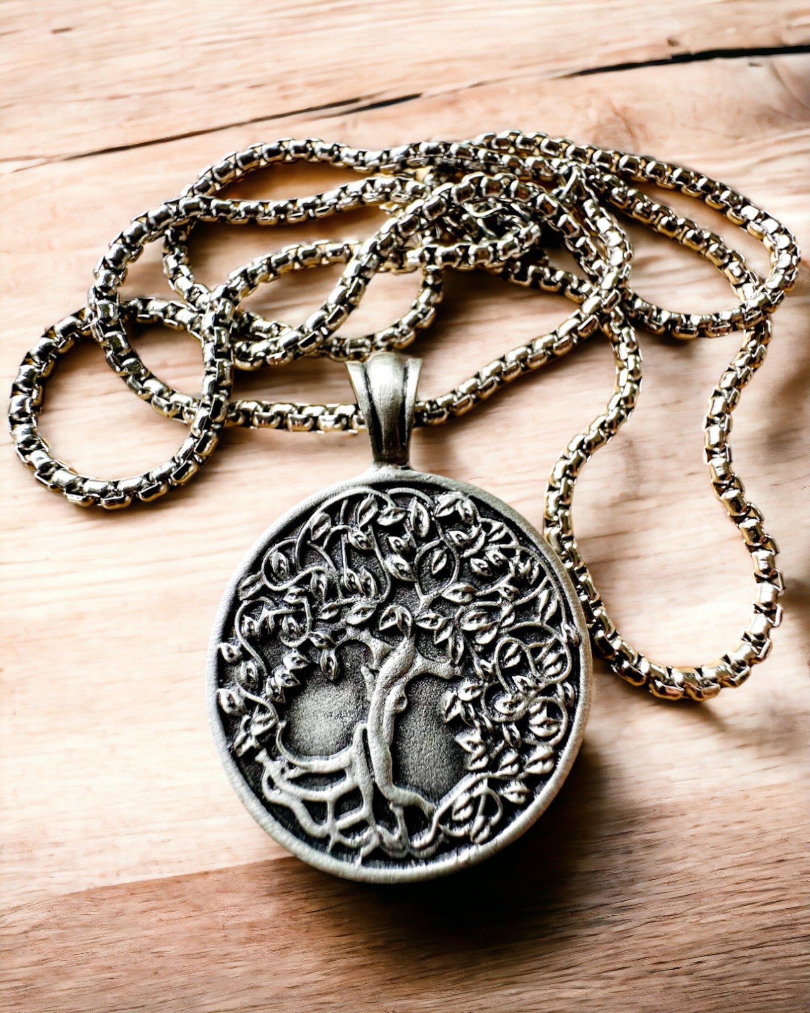 Amulet Livets Træ med Mulighed for Gravering - halskæde "Naturens Vitalitet", personalisering
