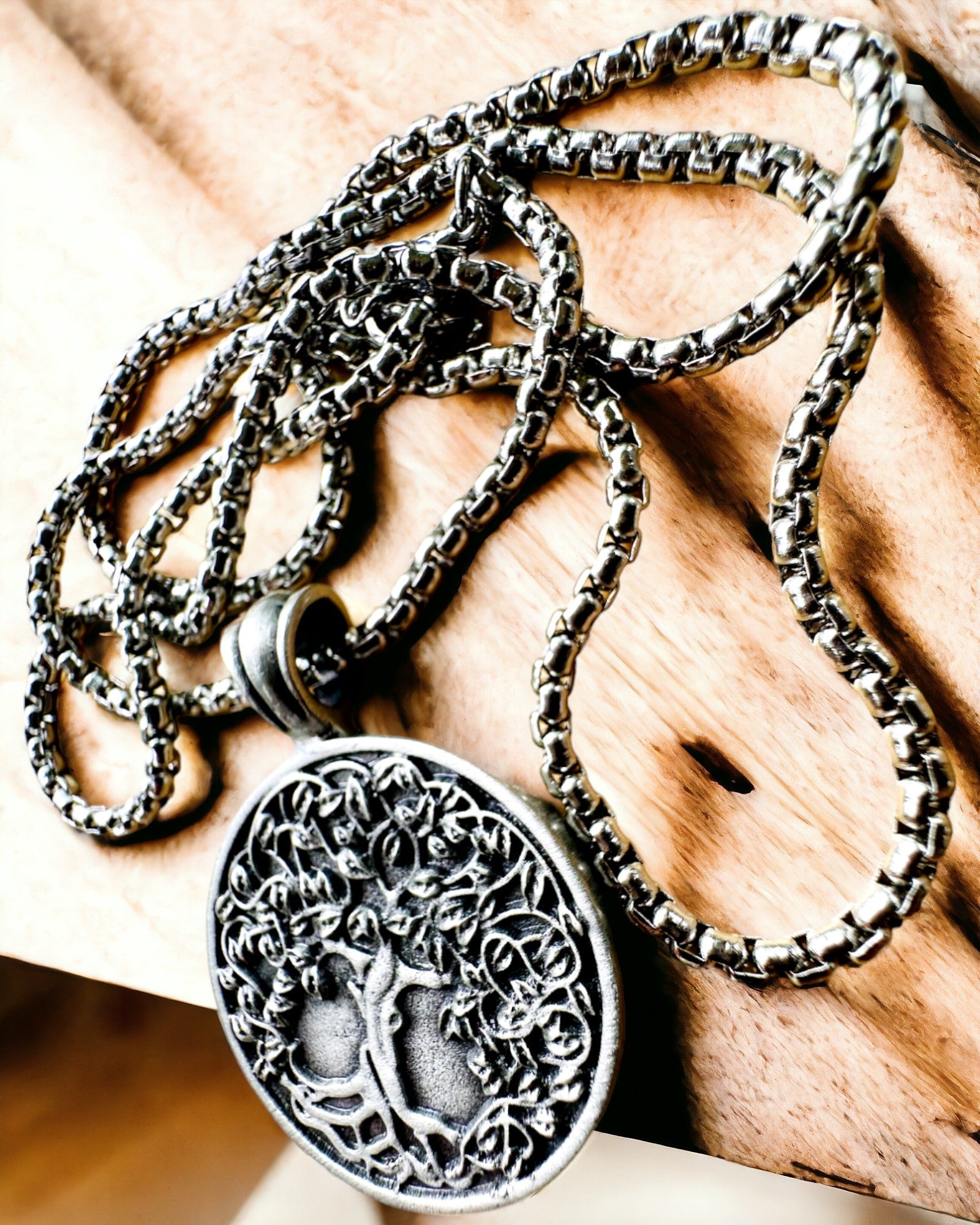 Amulet Livets Træ med Mulighed for Gravering - halskæde "Naturens Vitalitet", personalisering