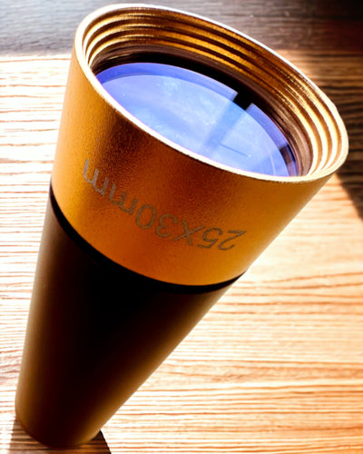 Monokulær Explorer 25x30 - Bærbar, sammenklappelig håndkikkert, mulighed for personlig gravering