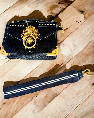 Moderne Firkantet Skuldertaske med Løve Accent - farve sort