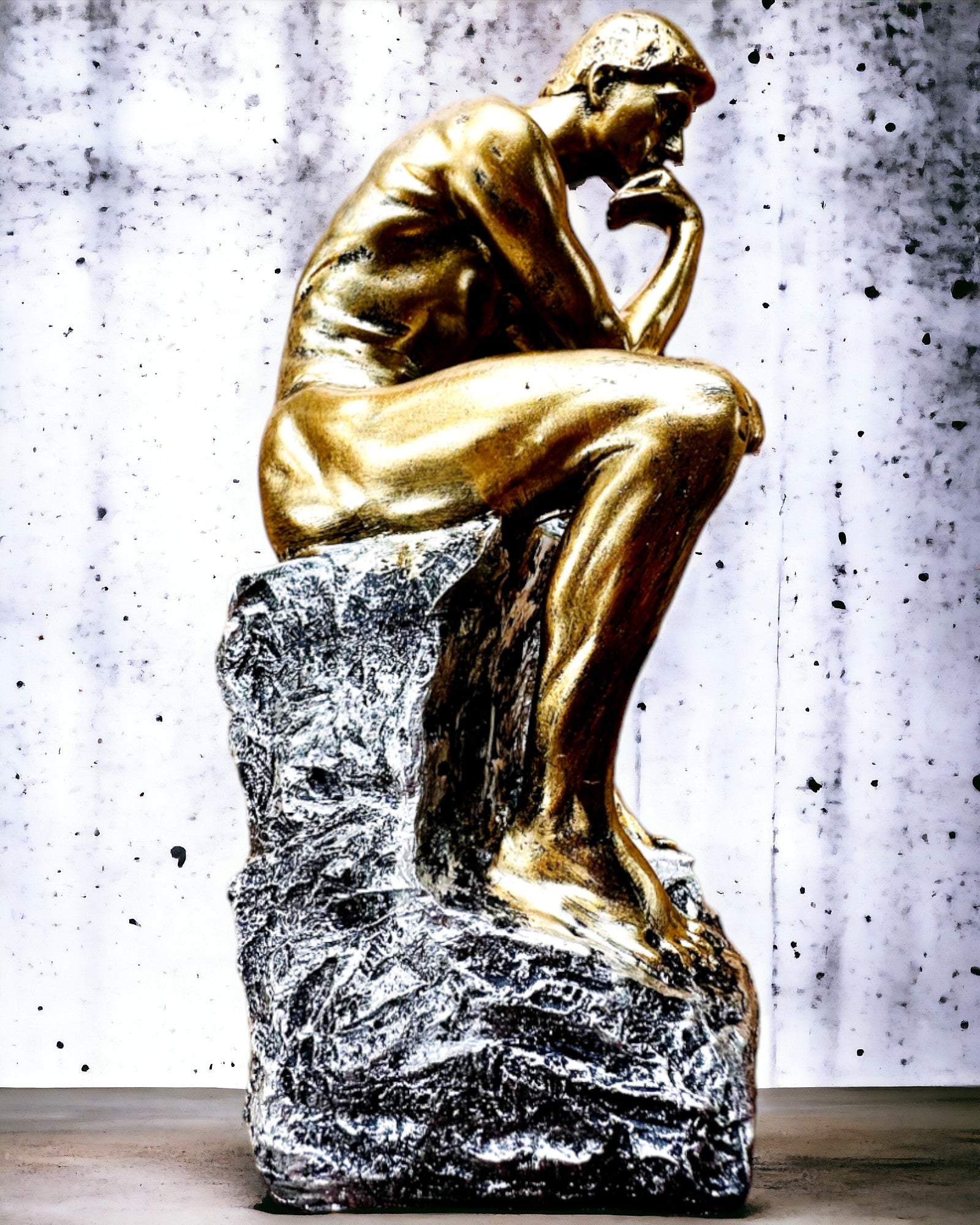 Złoty Myśliciel - Figur af harpiks, personalisering med gravering