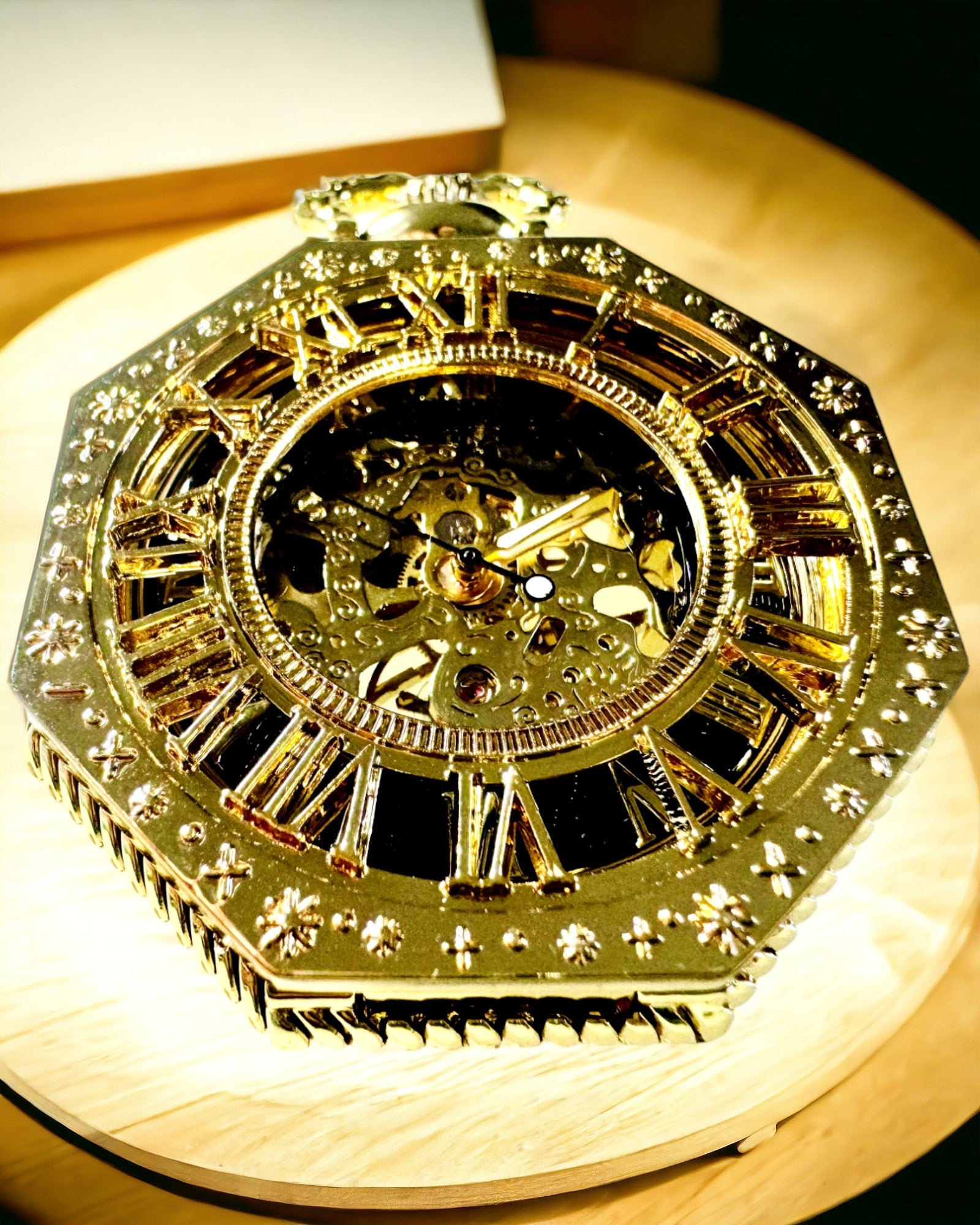 Eksklusivt Lommeur i Steampunk-stil med Synlig Mekanisme på Skiven - Klassisk Elegance