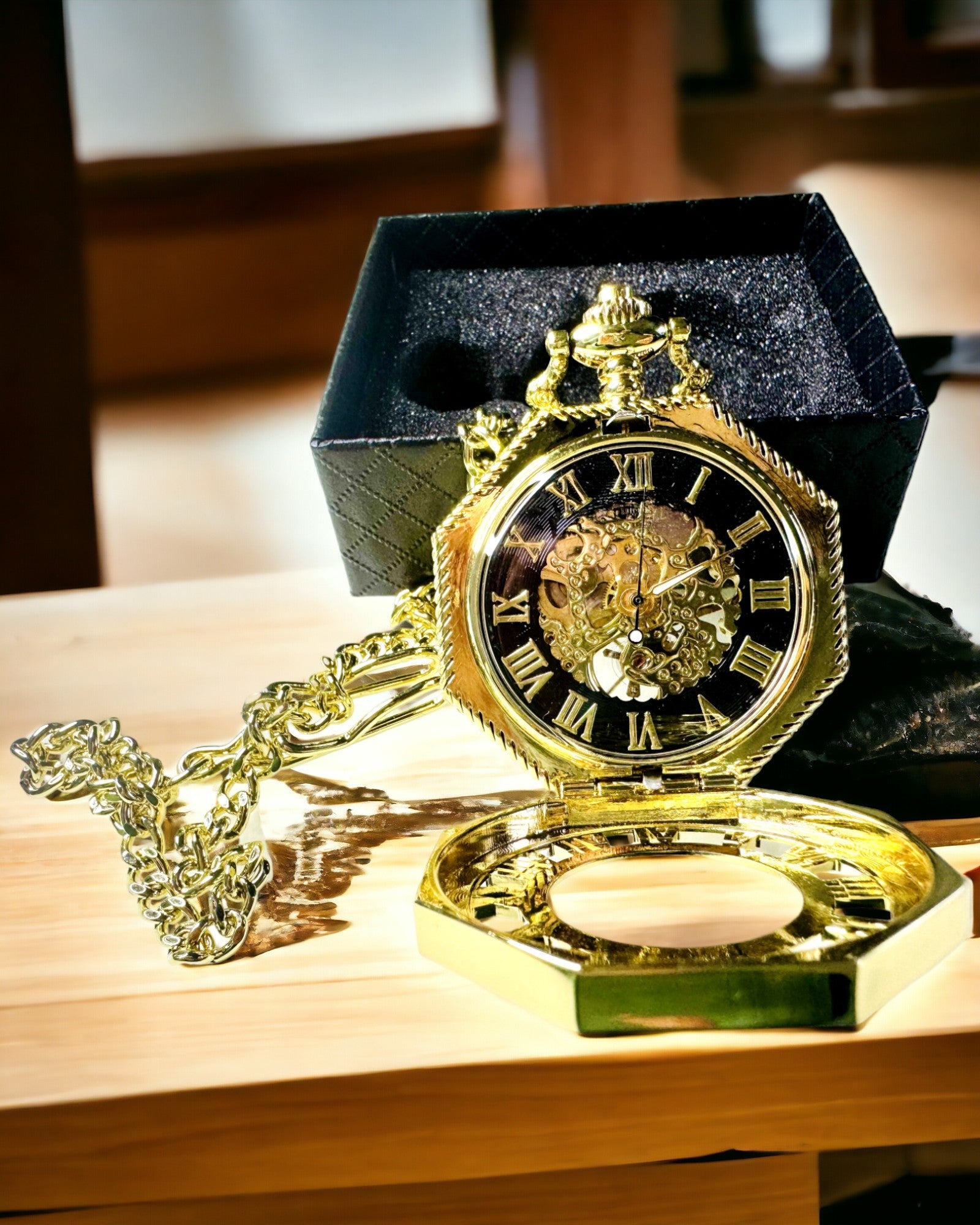 Eksklusivt Lommeur i Steampunk-stil med Synlig Mekanisme på Skiven - Klassisk Elegance