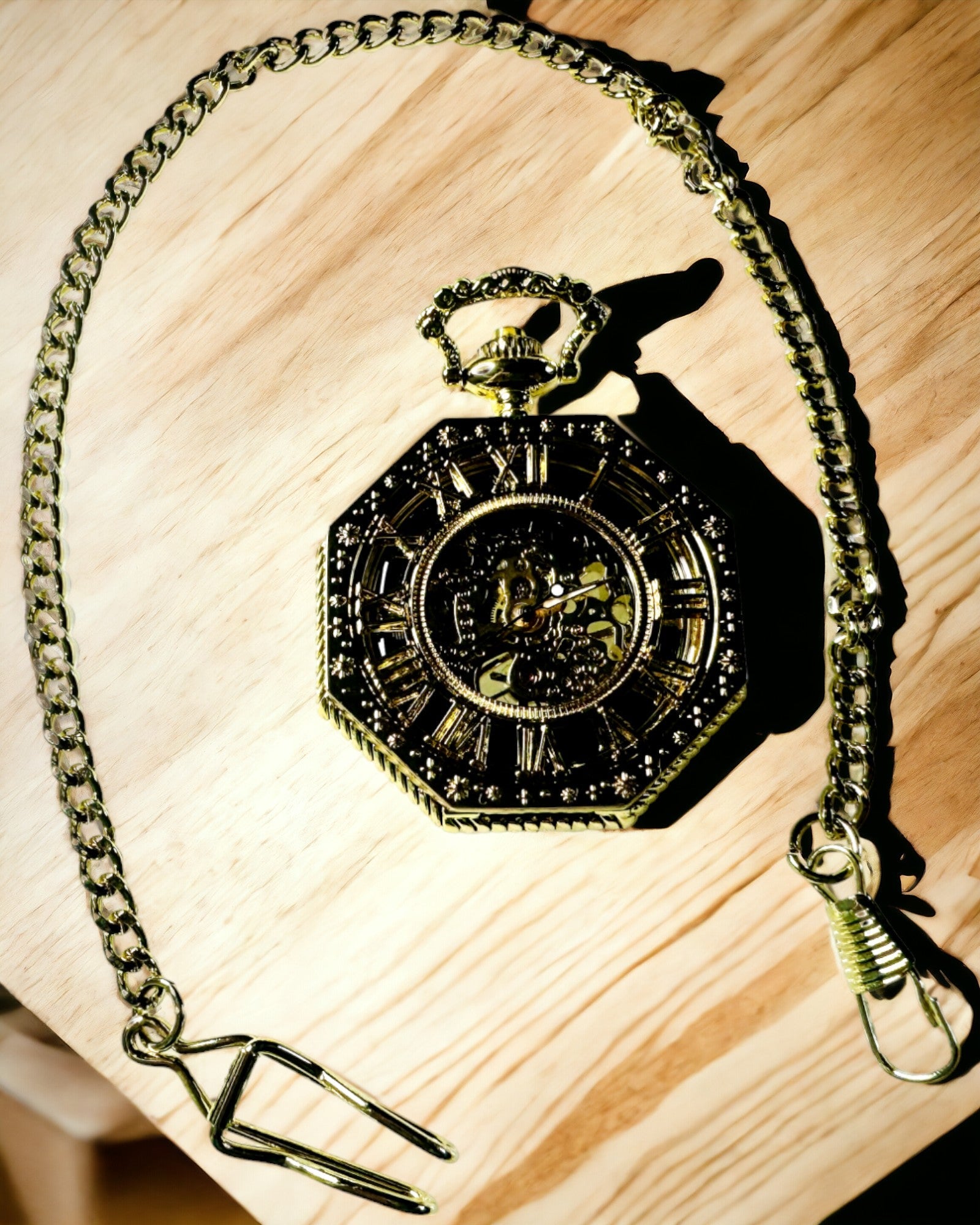 Eksklusivt Lommeur i Steampunk-stil med Synlig Mekanisme på Skiven - Klassisk Elegance
