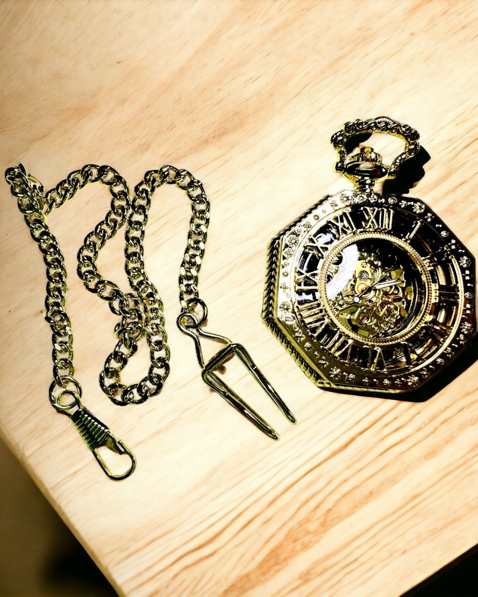 Eksklusivt Lommeur i Steampunk-stil med Synlig Mekanisme på Skiven - Klassisk Elegance