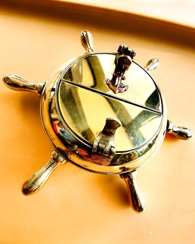 Messing Kaptajnsaskebæger - mulighed for personliggørelse med gravering, håndlavet