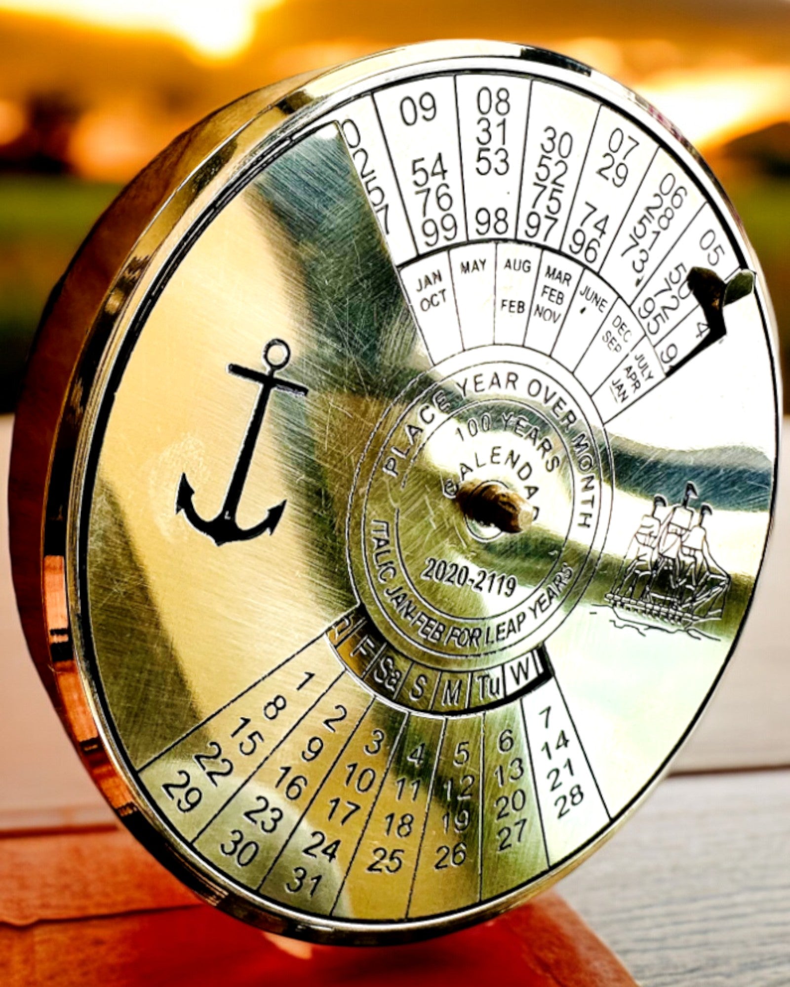 Kalendarium for Evigheden "Morski Żagiel" – Messing 100-års Kalender - mulighed for gravering som gave