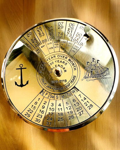 Kalendarium for Evigheden "Morski Żagiel" – Messing 100-års Kalender - mulighed for gravering som gave