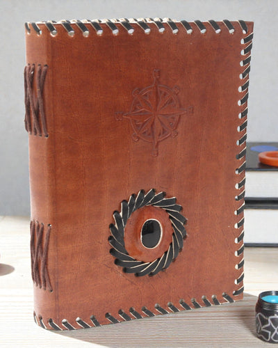 Navigator Onyx – Lædernotesbog med sort onyksdetalje og kompas