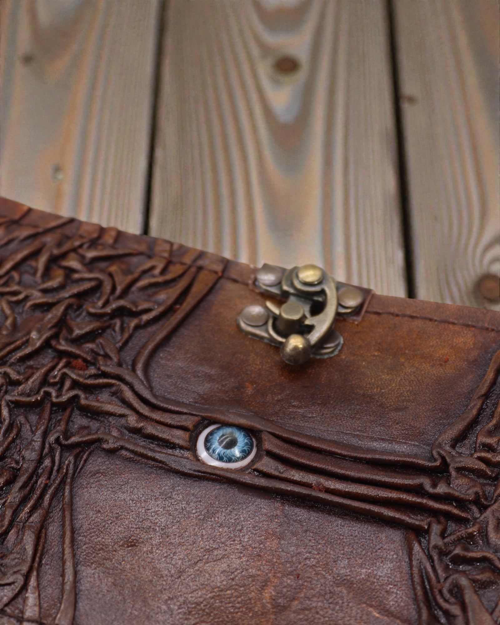 Arbor Oculus – Lædernotatbog med Livets Træ og det Onde Øje