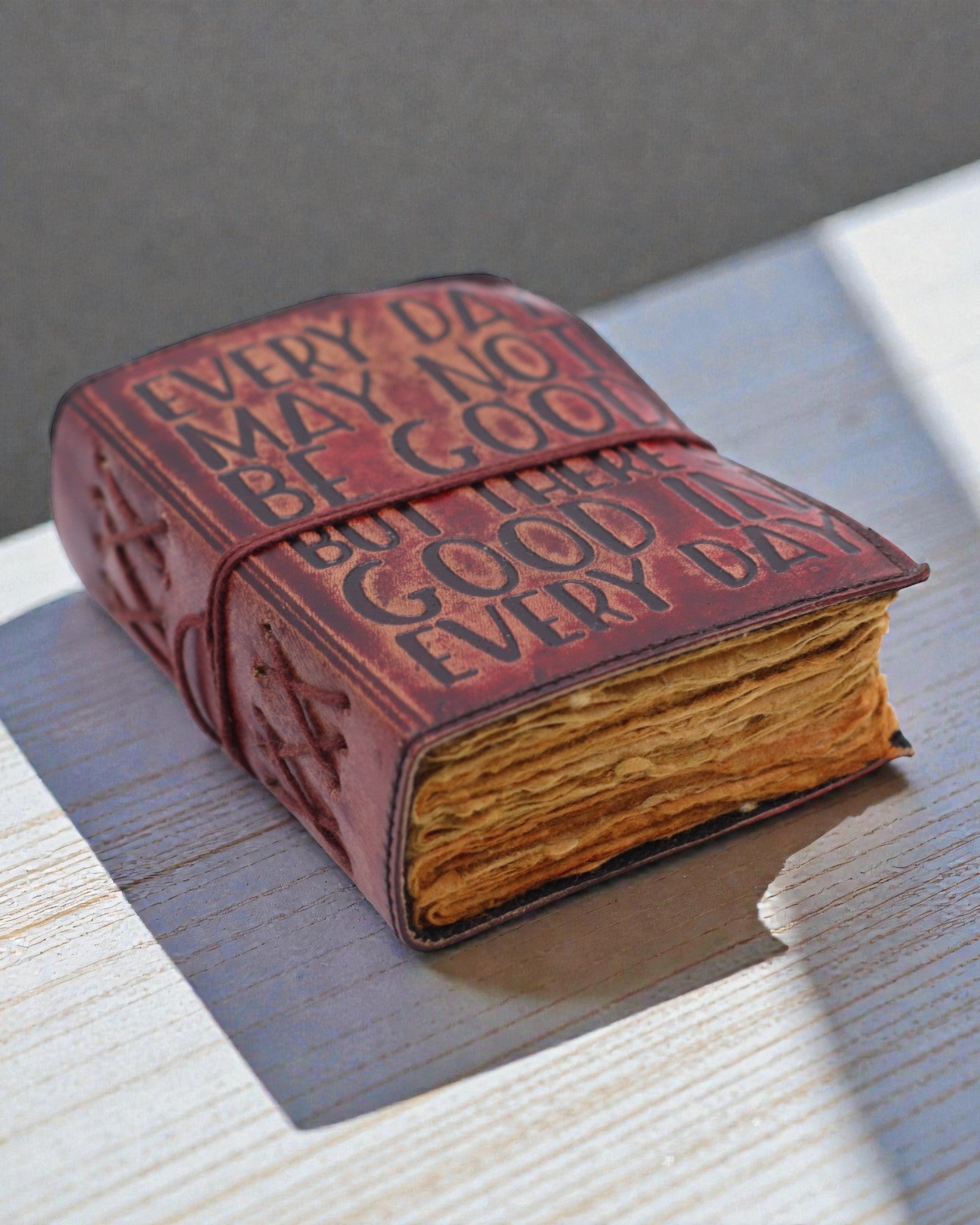 Dies Bona – Lædernotesbog Ikke hver dag er god