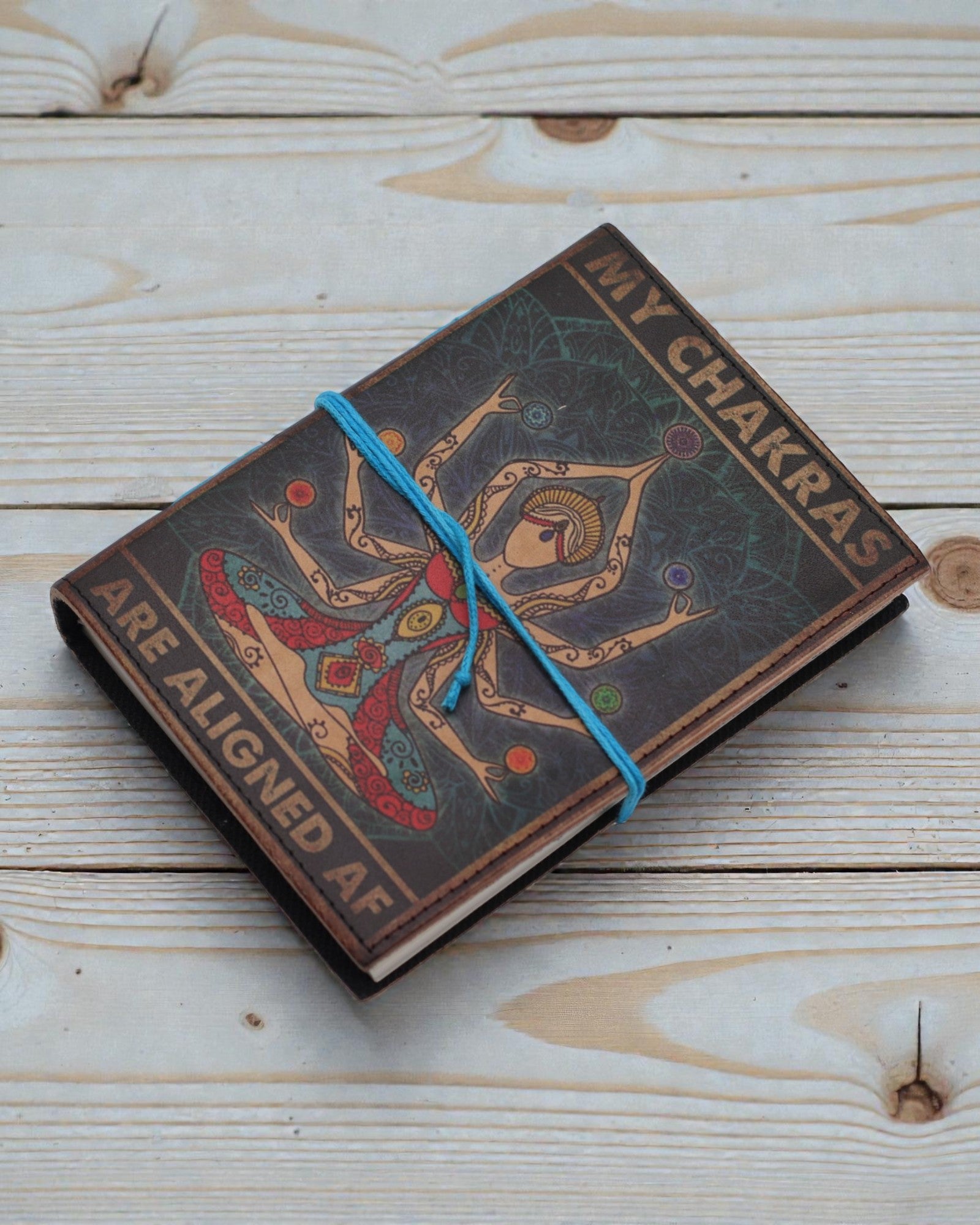 Chakra-strøm – Lædernotesbog: Mine chakraer er fuldstændig på linje