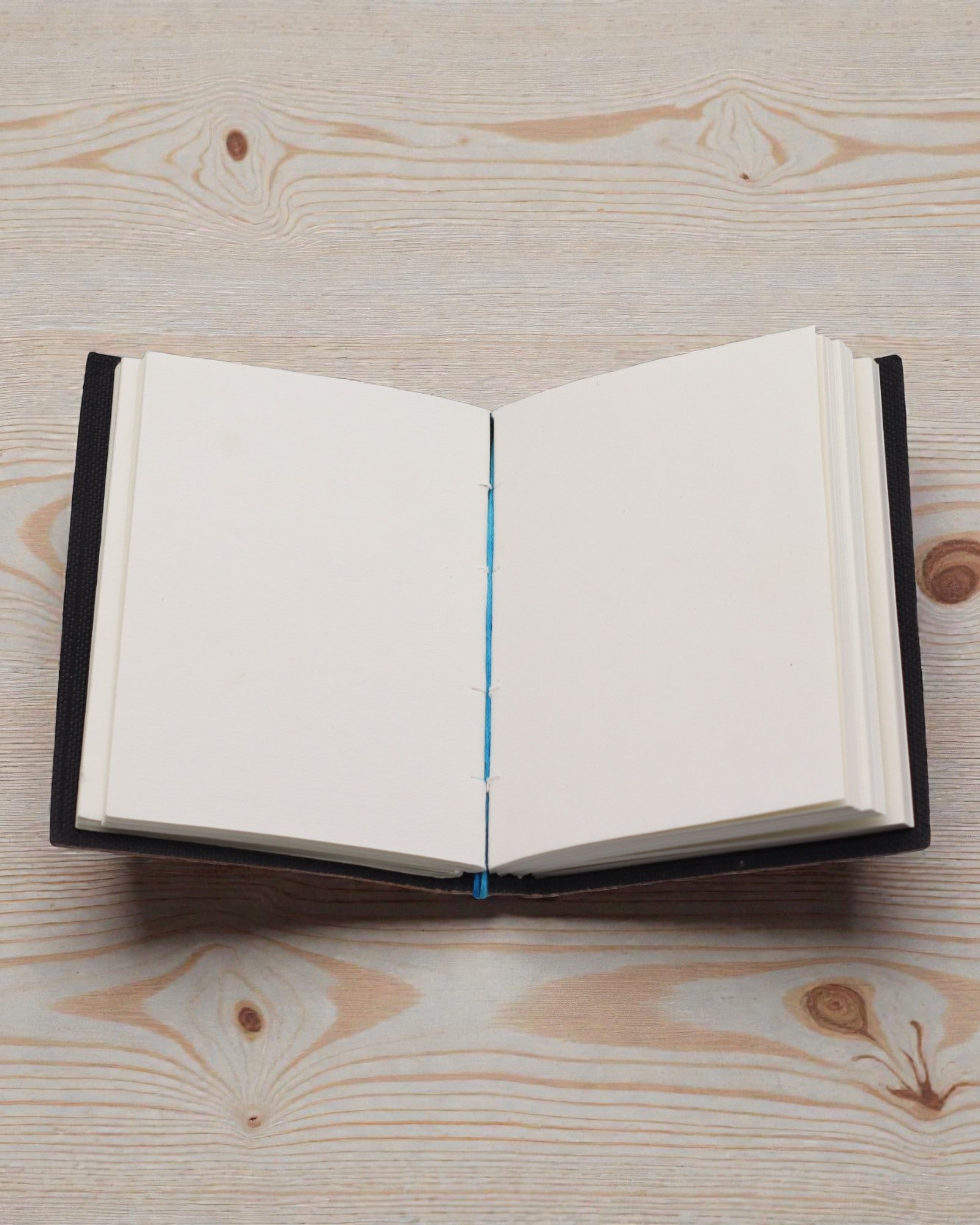 Chakra-strøm – Lædernotesbog: Mine chakraer er fuldstændig på linje