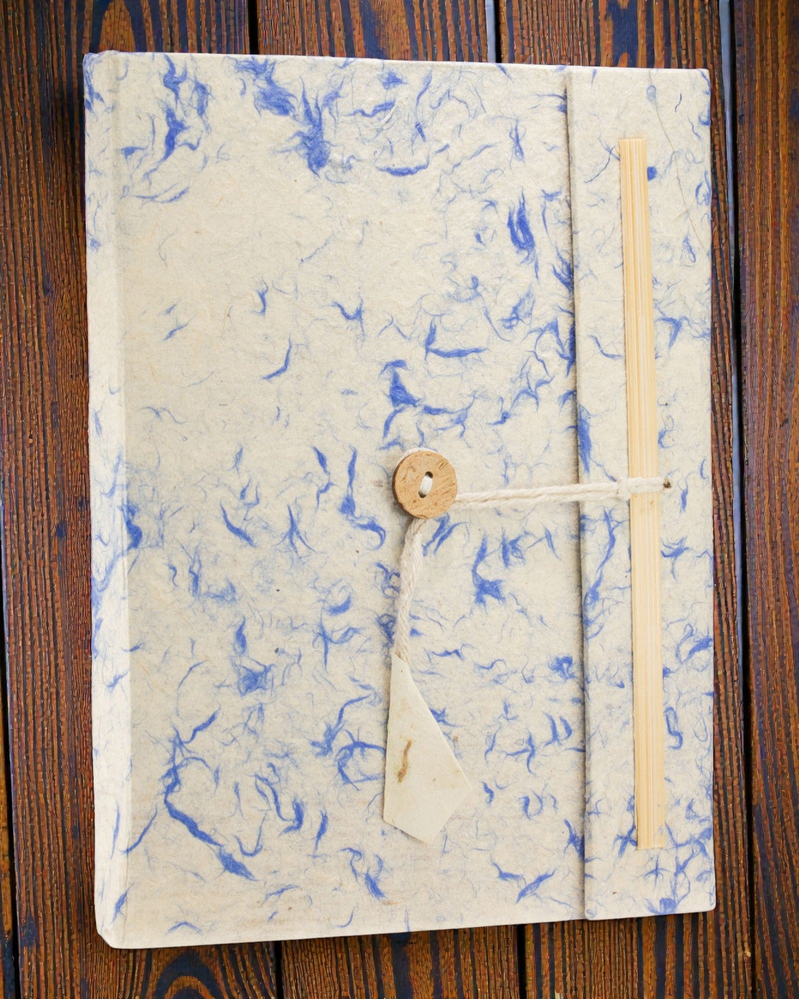 Blå bomuldssky – stor Lokta-notatbog med blå bomuld 21 × 15 cm, 45 sider