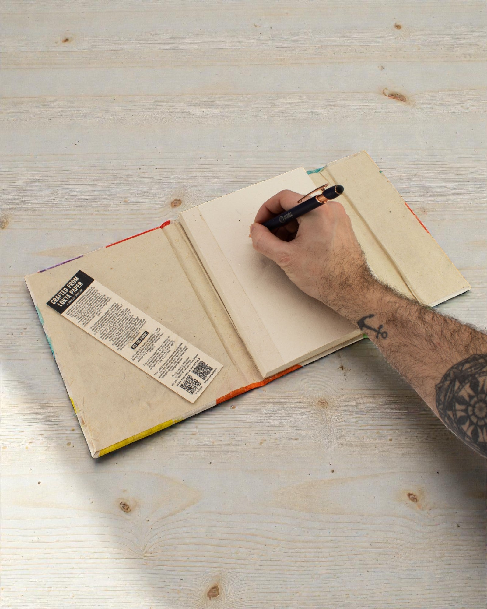 Stor notesbog Lokta Farverige blade – Naturfarver (45 ark, 21 x 15 cm)