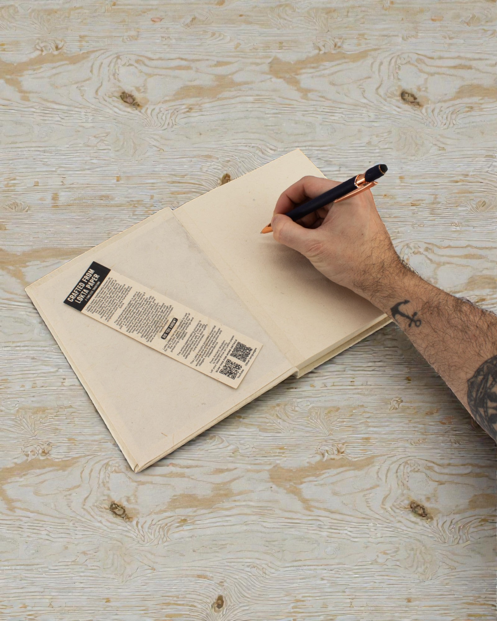 Stor lomme-notesbog med inspiration – Skriv det ned (21 x 15 cm, 45 ark)