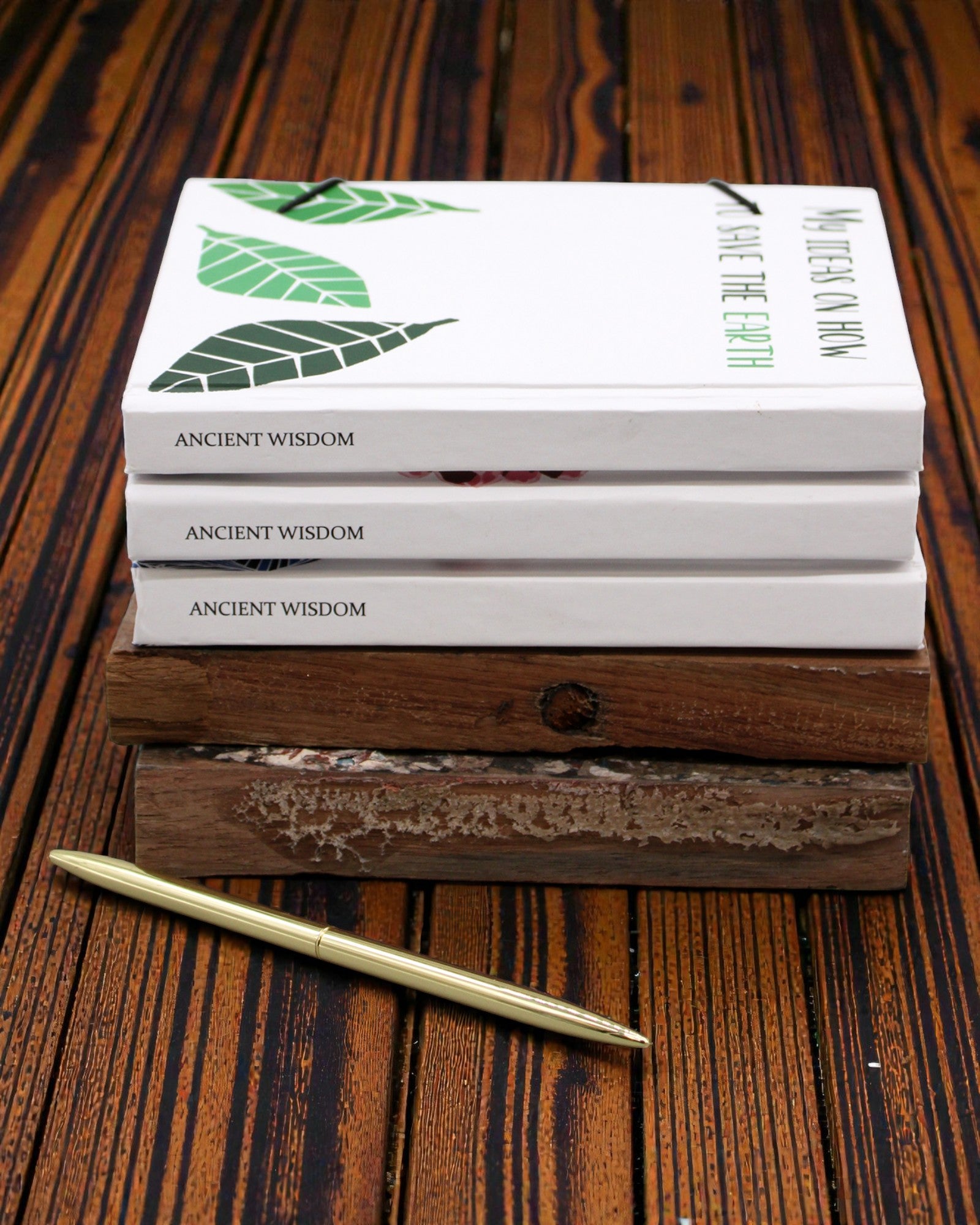 Blade sammen – lille notesbog med rem og kokosknap 18 × 12,5 cm, 200 sider