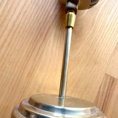 Retro mikrofon statuette med mulighed for personlig gravering, guld, 25 cm