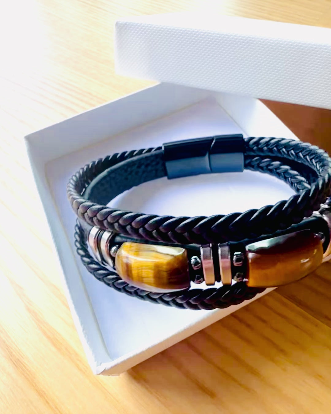 Armbånd "Tigerøje" med mulighed for personalisering som gave