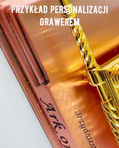 Majestætisk Miniature af Pagtens Ark i Gylden Ramme 11,2 x 5,8 x 7,3 cm - Eksklusiv ark, Dekoration i Gylden Udgave