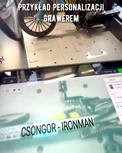 Miniaturemodel af triathloncykel "SpeedStorm 1.2" personalisering med gravering som gave