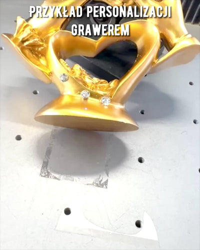 Figur "Berøring af Kærlighed" 10 cm høj, med Mulighed for Gravering som gave