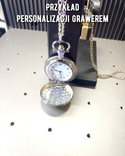 Lommeur "CloverTime" med firkløvermotiv, mulighed for personlig gravering som gave