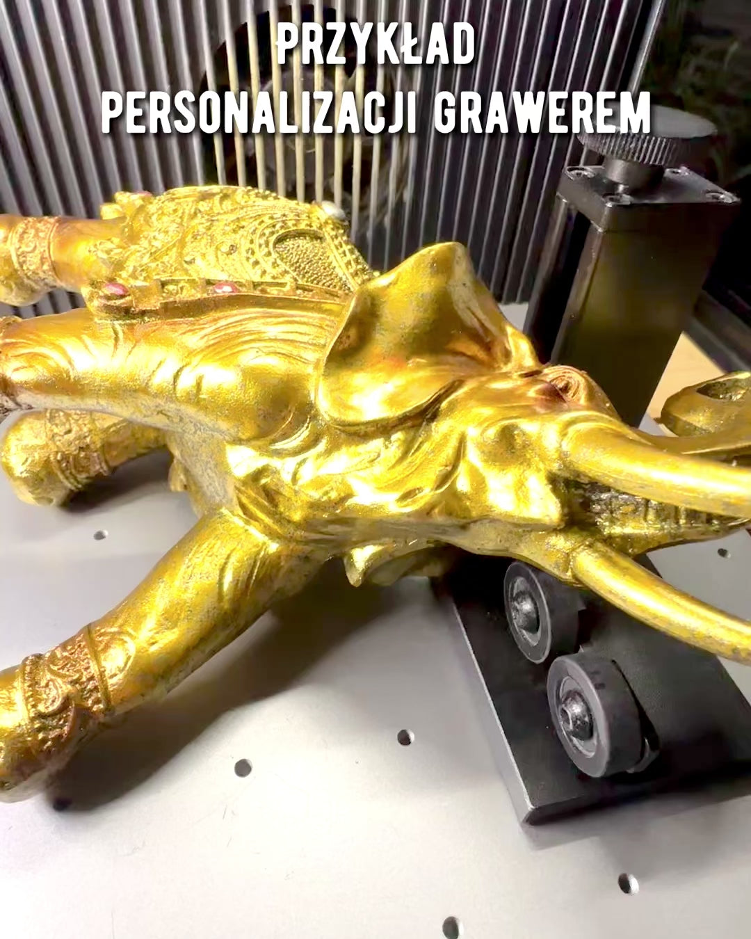 Kongelig Elefant med Mulighed for Gravering - Elegance og Luksus, personalisering til gave